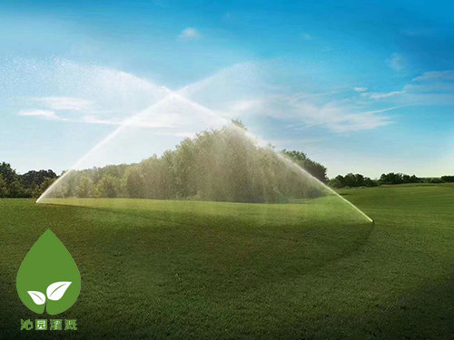 足球場噴灌 