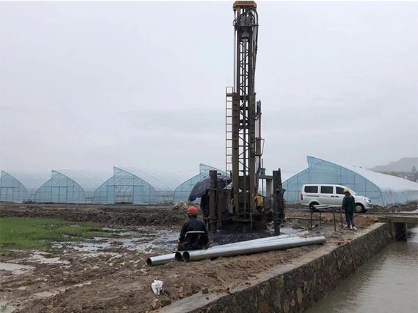 湖南農(nóng)業(yè)水肥一體化灌溉,湖南別墅庭院智能灌溉,長(zhǎng)沙沁園灌溉有限公司,湖南足球場(chǎng)噴灌,長(zhǎng)沙足球場(chǎng)噴灌,足球場(chǎng)噴灌,足球場(chǎng)灌溉,長(zhǎng)沙足球場(chǎng)灌溉,湖南足球場(chǎng)灌溉